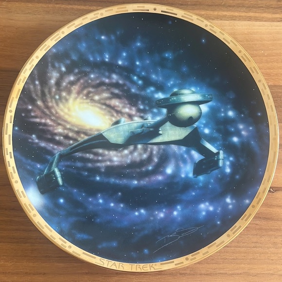 Star Trek The Voyagers Collection Fleet Ships With COA By Hamilton - Picture 1 of 5